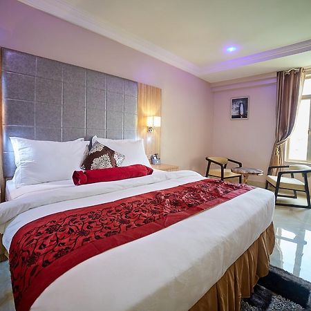 Corinthia Villa Hotel Абуджа Экстерьер фото
