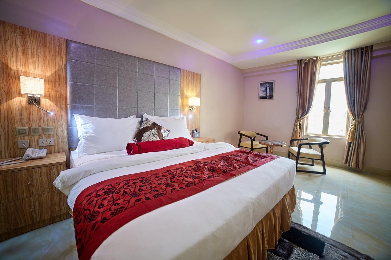 Corinthia Villa Hotel Абуджа Экстерьер фото